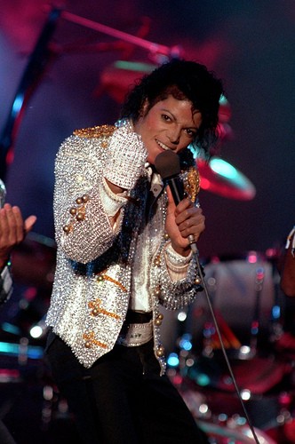 Those Closest to Michael Jackson Say Opiate Painkillers Caused His Death