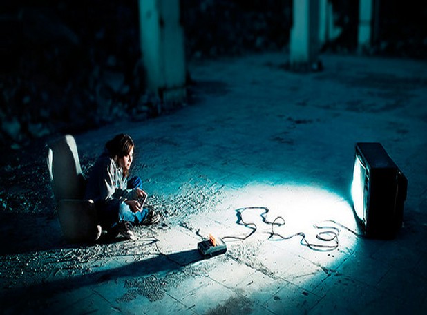 Overnight TV Light Exposure Ups Depression Risk