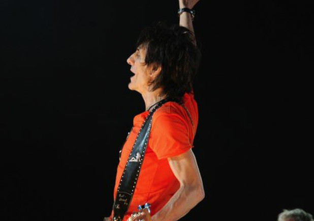 Ronnie Wood ‘Rescued’ by Alcohol Intervention 